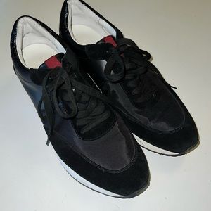 BR womens sneakers